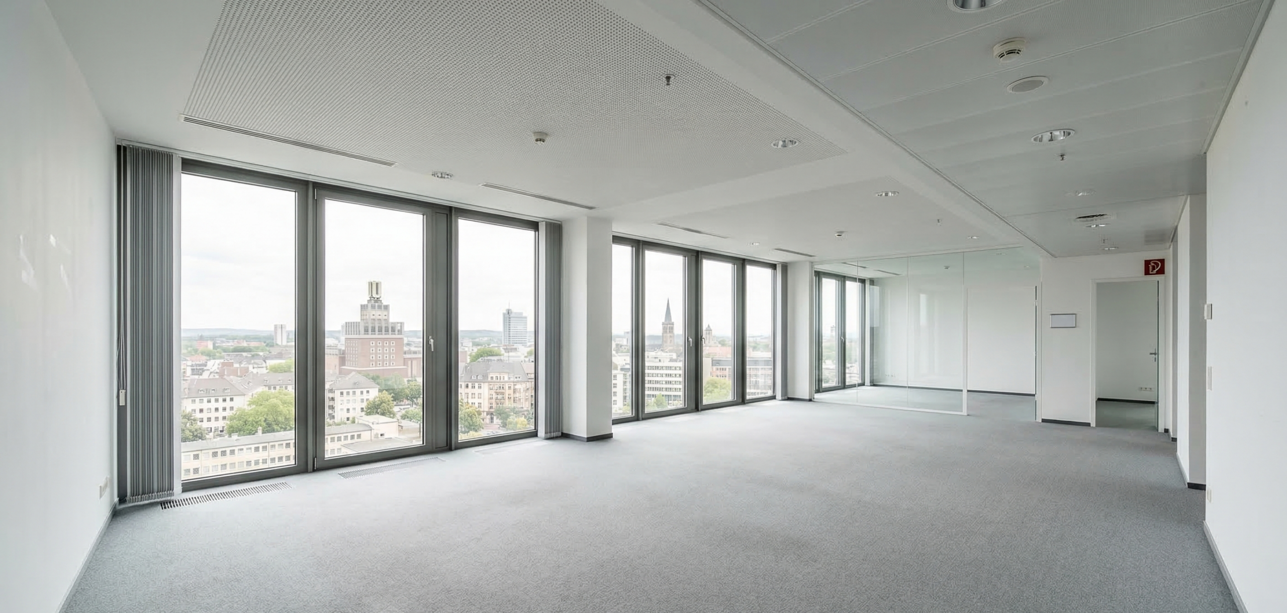 Büroauflösung in Dortmund mit leergeräumtem Arbeitsbereich nach fachgerechter Räumung